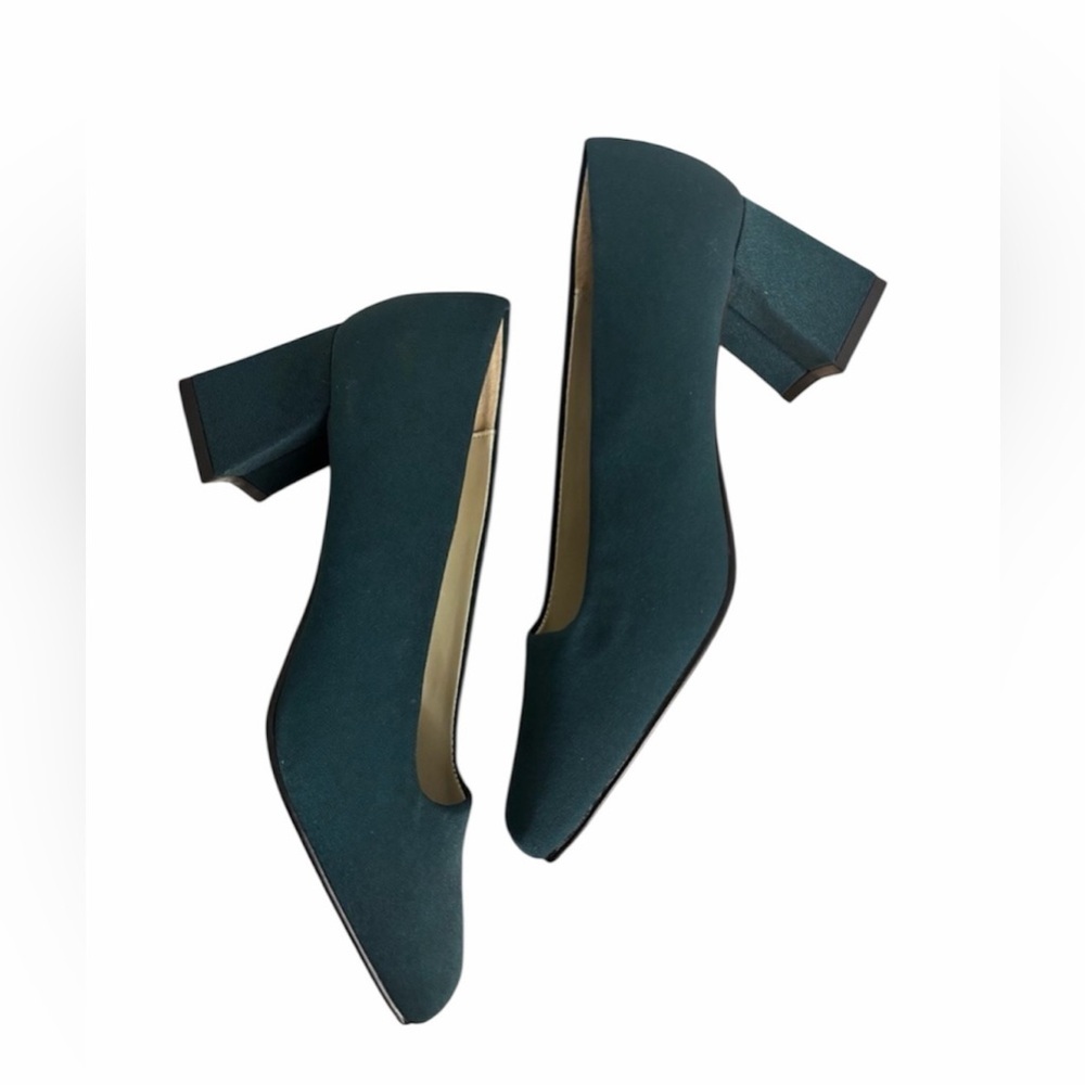 Jasmine Flex Deep Teal Pumps Size 7.5 B